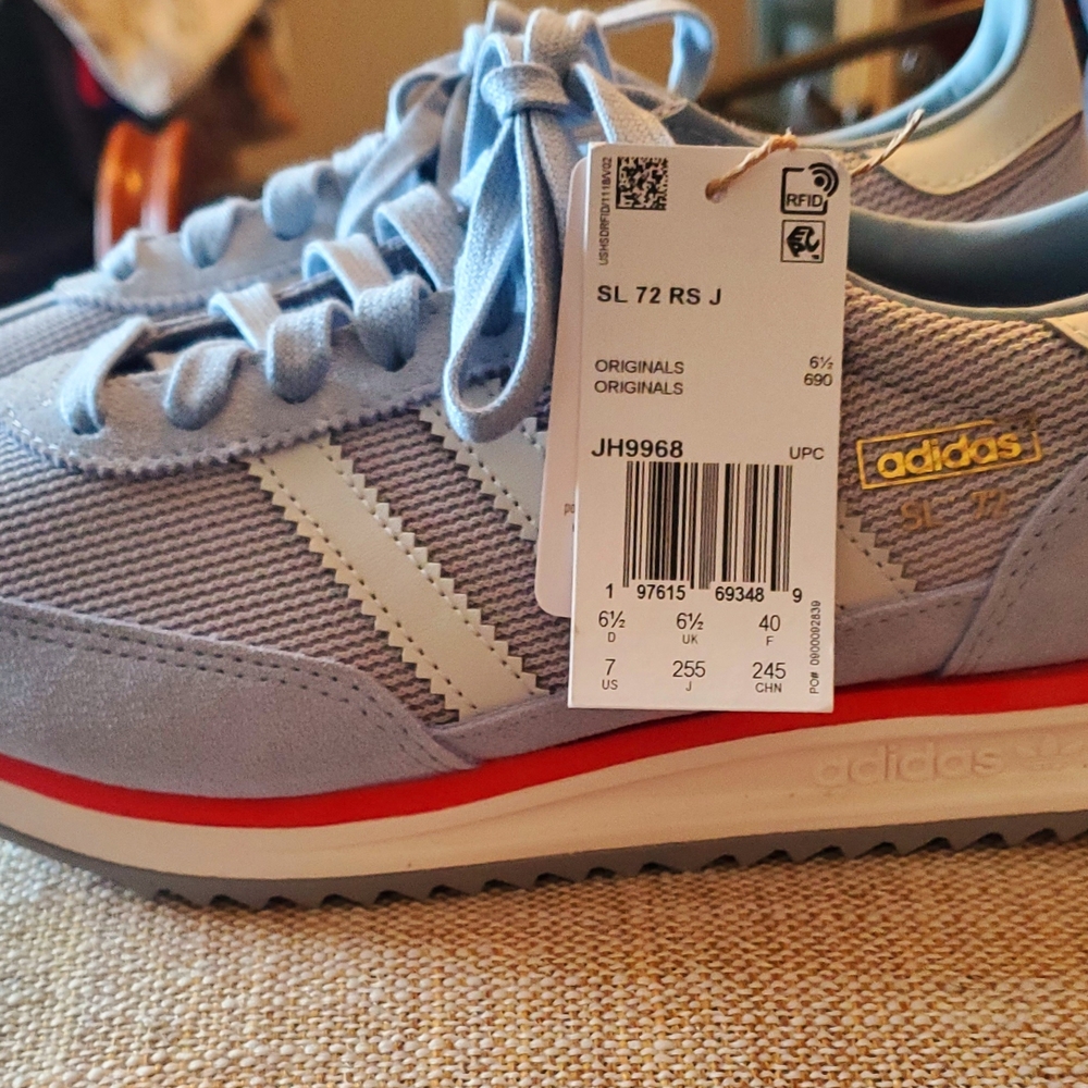 Adidas Womens Light Blue and White Sneakers NWT - Picture 4 of 9